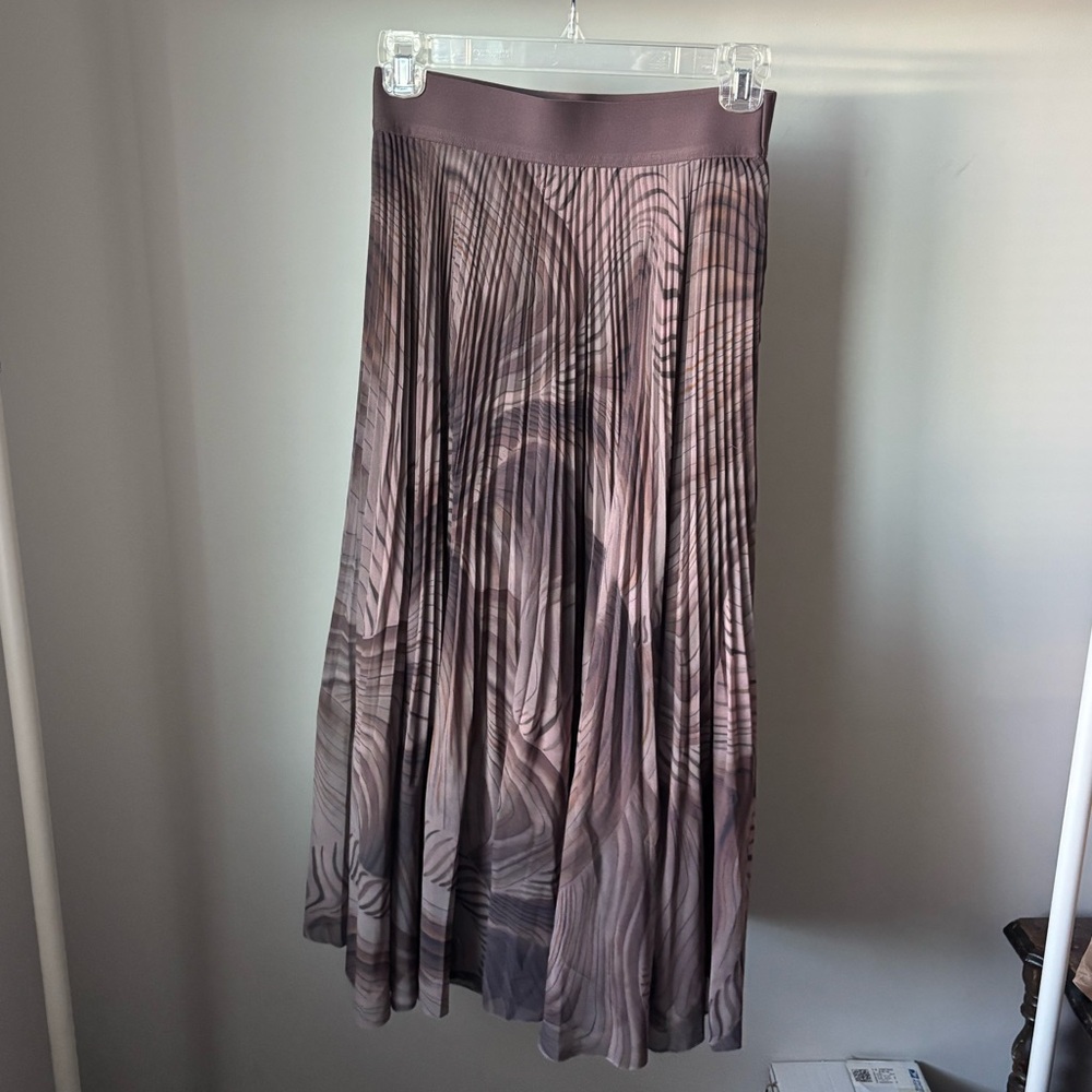 Aritzia Wilfred Twirl Skirt